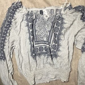 Long-sleeved floral blouse from H&M. Can be worn off the shoulders.